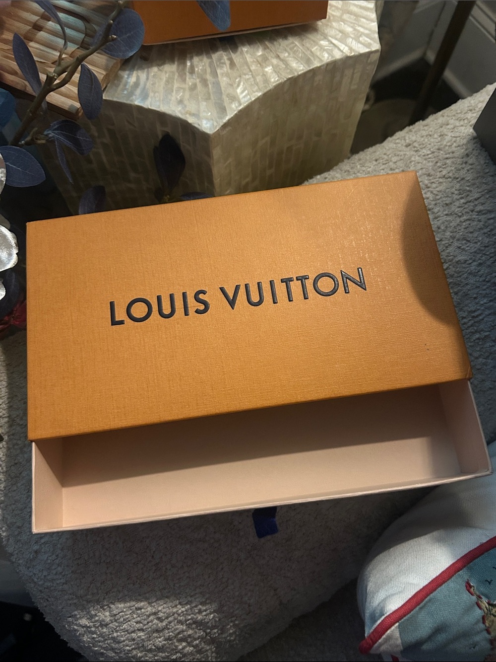 Like new LV BOX